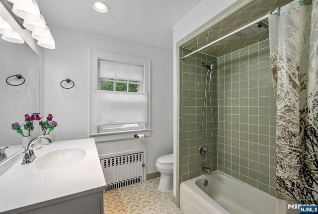 133 Highwood Avenue, Leonia, NJ 07605