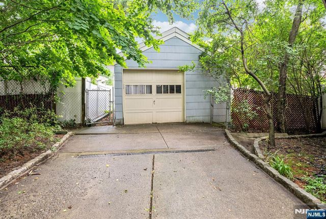 133 Highwood Avenue, Leonia, NJ 07605