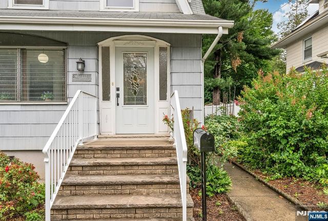 133 Highwood Avenue, Leonia, NJ 07605