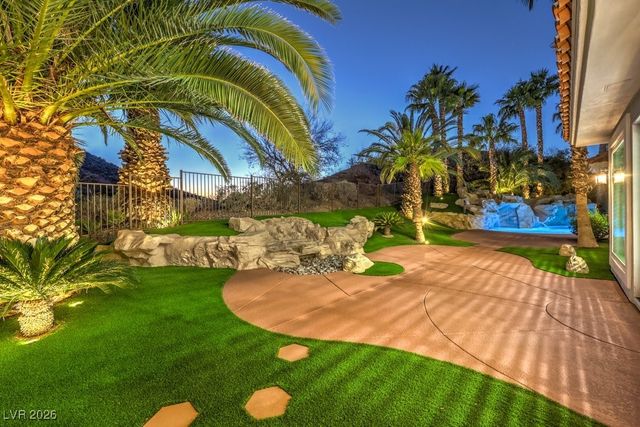 3 Grand Anacapri Drive, Henderson, NV 89011