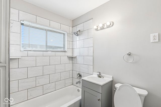 6744 E 49th Street, Indianapolis, IN 46226