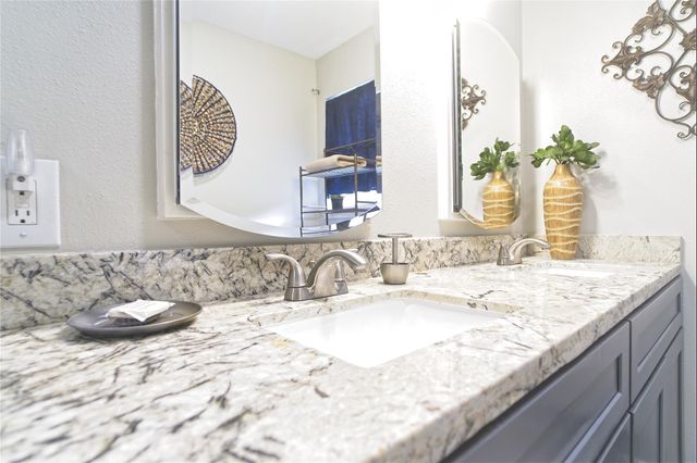 5303 Lincoln Town Drive, Katy, TX 77493