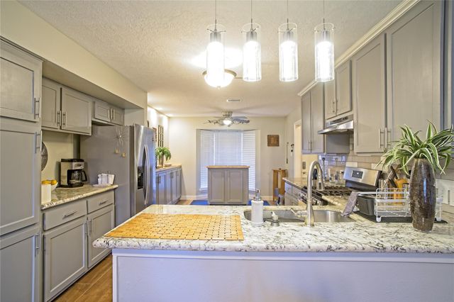 5303 Lincoln Town Drive, Katy, TX 77493