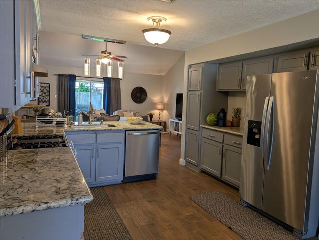5303 Lincoln Town Drive, Katy, TX 77493