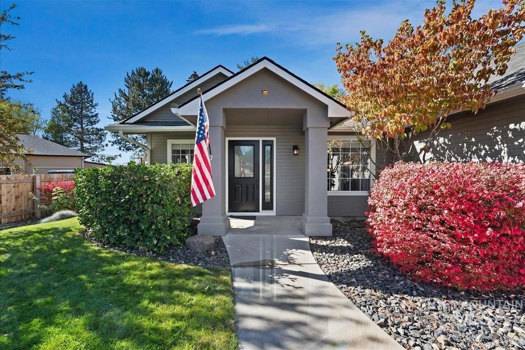 10217 N Blacktail Ave, Boise, ID 83714 photo 2