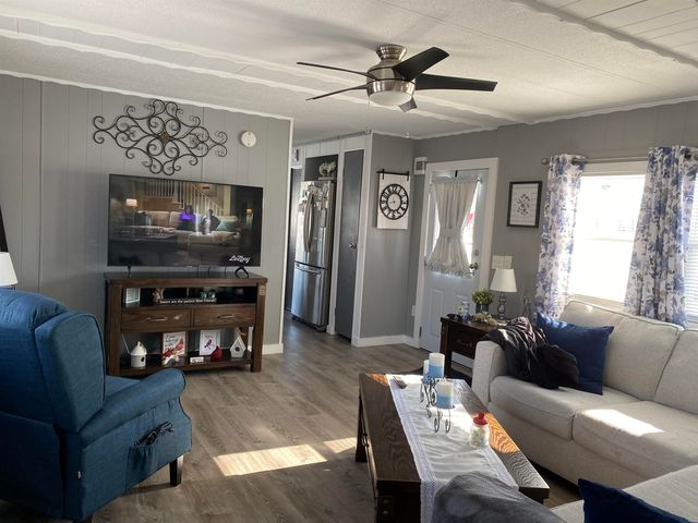 167 STAPLES Street, Seabrook, NH 03874