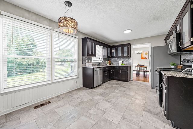 1226 Cobblestone Ln, Clarksville, TN 37042