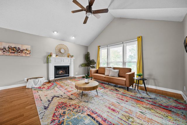 1226 Cobblestone Ln, Clarksville, TN 37042