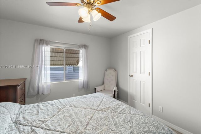 5239 NW 3rd Avenue, Deerfield Beach, FL 33064