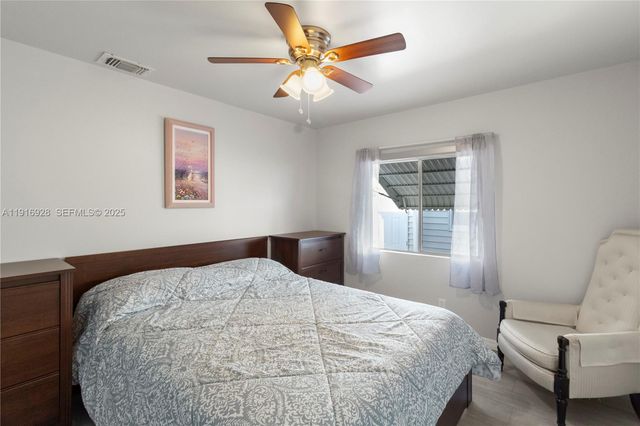5239 NW 3rd Avenue, Deerfield Beach, FL 33064