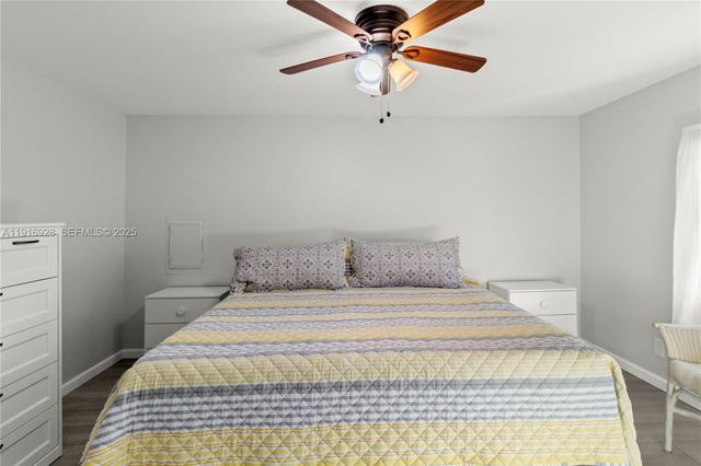 5239 NW 3rd Avenue, Deerfield Beach, FL 33064