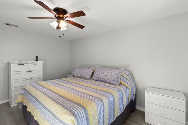 5239 NW 3rd Avenue, Deerfield Beach, FL 33064