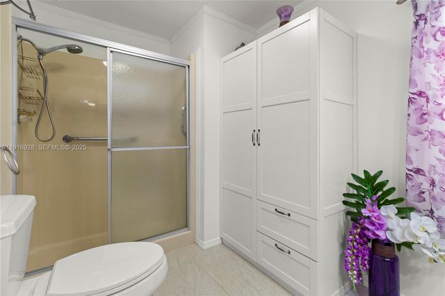 5239 NW 3rd Avenue, Deerfield Beach, FL 33064