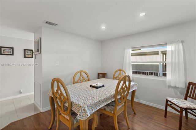 5239 NW 3rd Avenue, Deerfield Beach, FL 33064