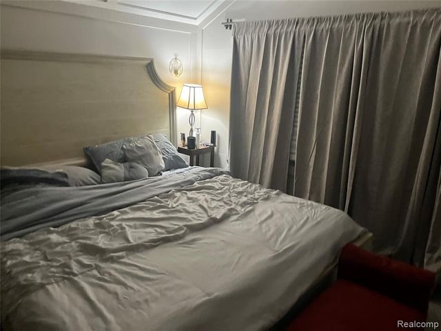 8054 Potomac, Center Line, MI 48015