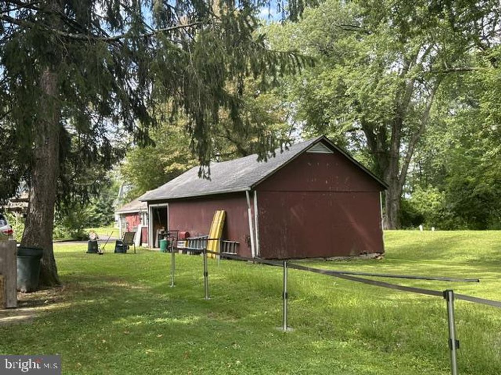 2516 PENNINGTON RD, PENNINGTON, NJ 08534 — photo 2