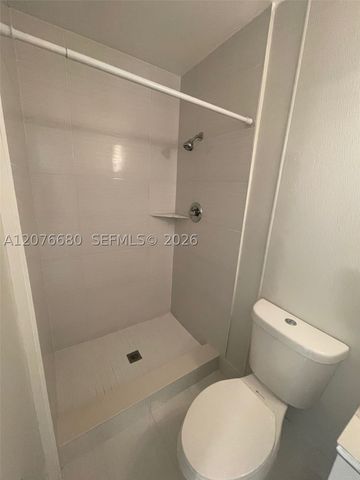1077 SE 22nd Ave N8, Pompano Beach, FL 33062