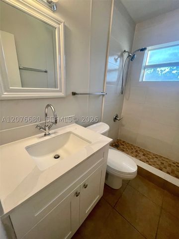 1077 SE 22nd Ave N8, Pompano Beach, FL 33062