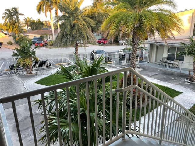 1077 SE 22nd Ave N8, Pompano Beach, FL 33062