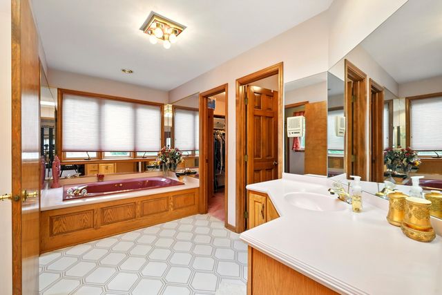 1515 Oak Run Court, Mansfield, OH 44906