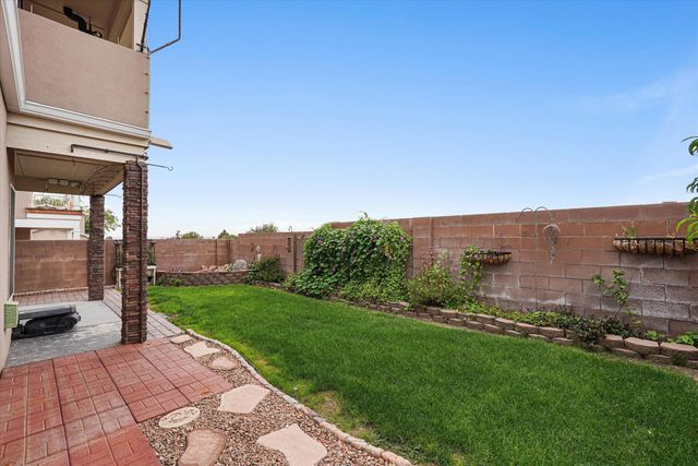 7405 Eagle Crest Avenue NE, Albuquerque, NM 87113