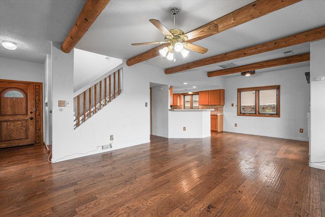 7405 Eagle Crest Avenue NE, Albuquerque, NM 87113