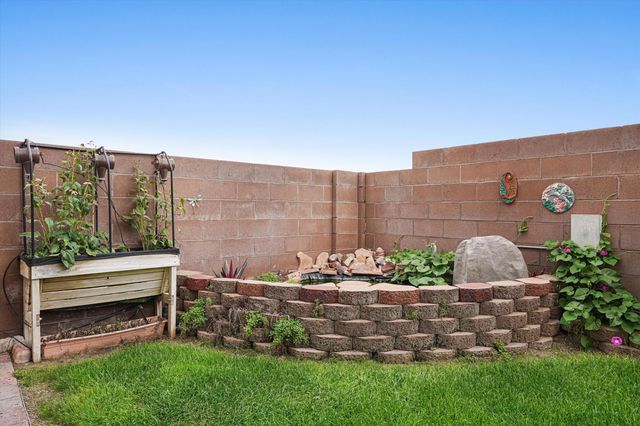 7405 Eagle Crest Avenue NE, Albuquerque, NM 87113