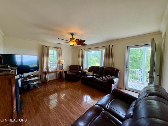 1370 Raven Hill Rd, Tazewell, TN 37879