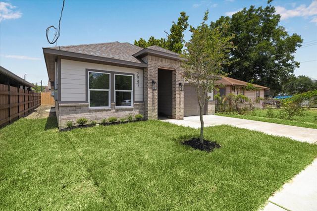 7947 Avenue F, Houston, TX 77012