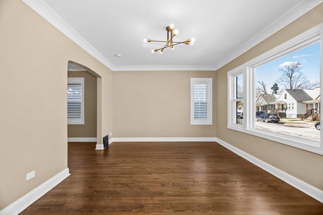 511 W 104TH Street, Chicago, IL 60628