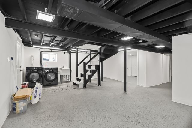 511 W 104TH Street, Chicago, IL 60628