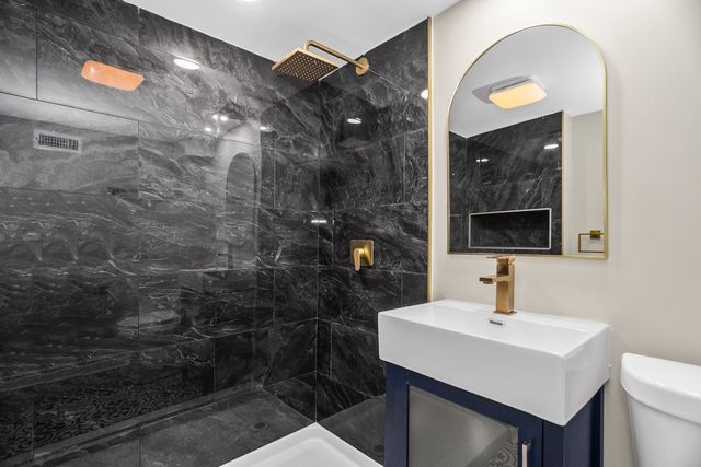 511 W 104TH Street, Chicago, IL 60628