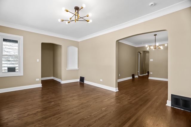 511 W 104TH Street, Chicago, IL 60628