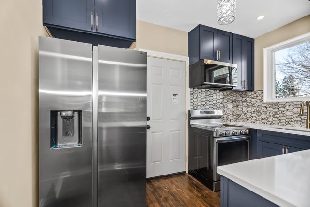 511 W 104TH Street, Chicago, IL 60628