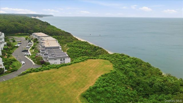 606 Fox Hill Drive, Baiting Hollow, NY 11933