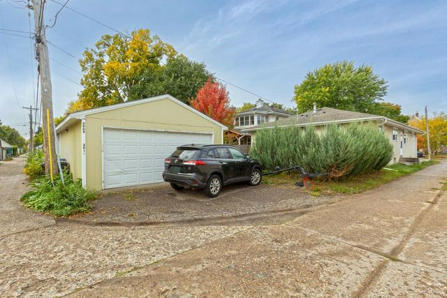 3009 39th Avenue S, Minneapolis, MN 55406