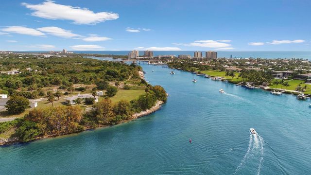 30 Chestnut Trail, Tequesta, FL 33469