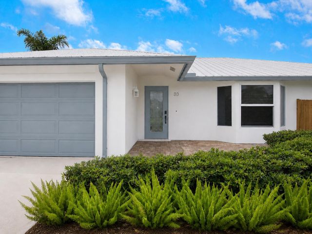 30 Chestnut Trail, Tequesta, FL 33469