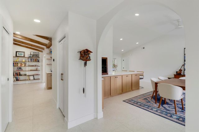 30 Chestnut Trail, Tequesta, FL 33469