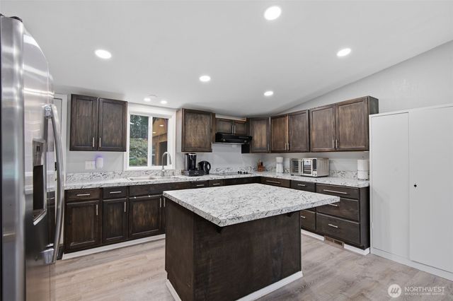 28602 75th Ave S, Roy, WA 98580