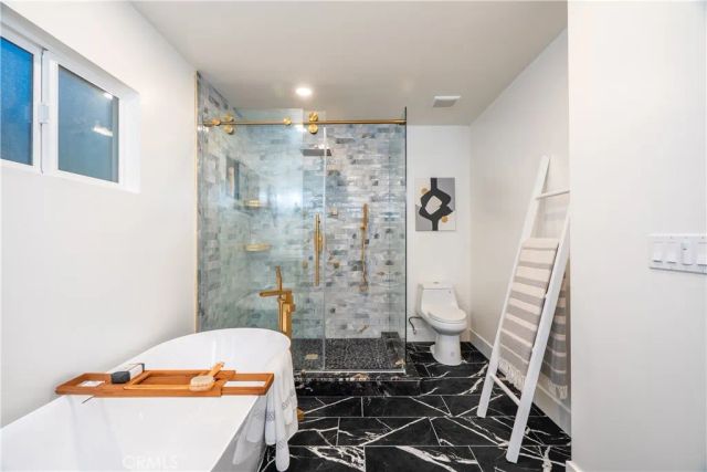 6325 Long Street, Los Angeles, CA 90043