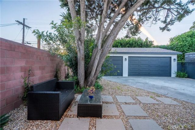 6325 Long Street, Los Angeles, CA 90043