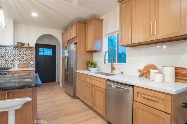 6325 Long Street, Los Angeles, CA 90043