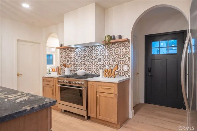 6325 Long Street, Los Angeles, CA 90043