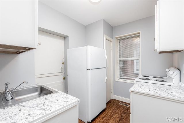 4219 Ellenwood Avenue, St Louis, MO 63116
