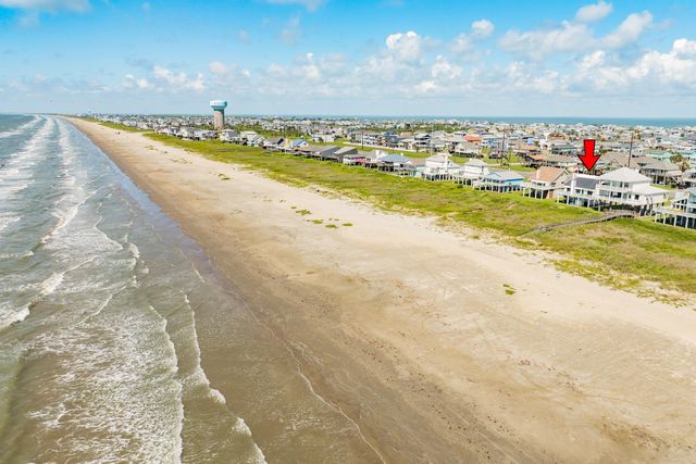22002 Kennedy Drive, Galveston, TX 77554
