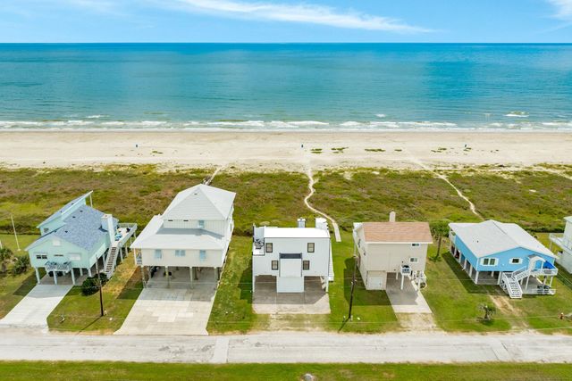 22002 Kennedy Drive, Galveston, TX 77554