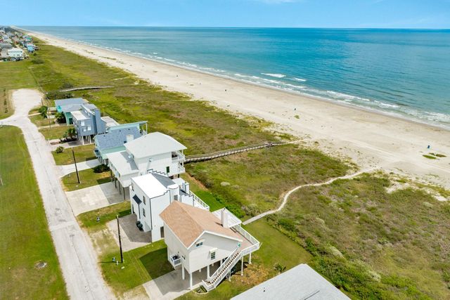 22002 Kennedy Drive, Galveston, TX 77554