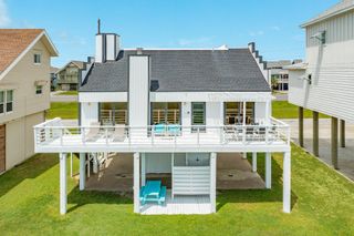 22002 Kennedy Drive, Galveston, TX 77554