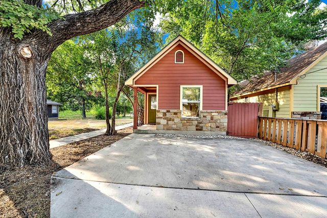 301 Armstrong ST, San Marcos, TX 78666